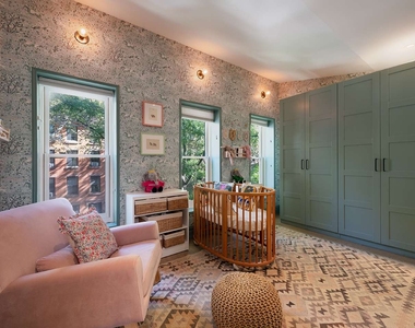 202 Bergen Street - Photo Thumbnail 11