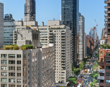 301 E 63rd Street - Photo Thumbnail 18