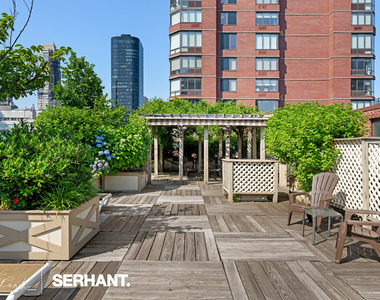 301 E 63rd Street - Photo Thumbnail 13