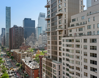 301 E 63rd Street - Photo Thumbnail 17