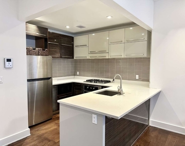 26-26 Jackson Avenue - Photo Thumbnail 2