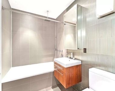 26-26 Jackson Avenue - Photo Thumbnail 5