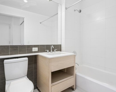 80 Dekalb Avenue - Photo Thumbnail 13