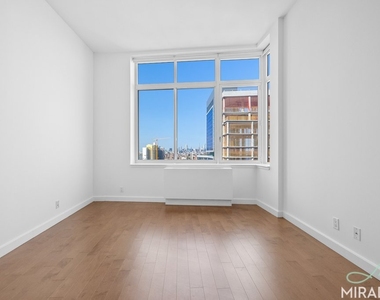 80 Dekalb Avenue - Photo Thumbnail 14