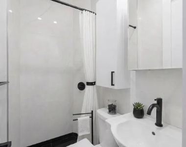 53 E 7th Street - Photo Thumbnail 7