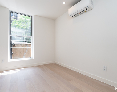 159 Havemeyer St - Photo Thumbnail 13
