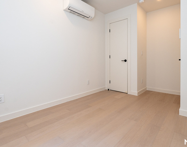 159 Havemeyer St - Photo Thumbnail 11