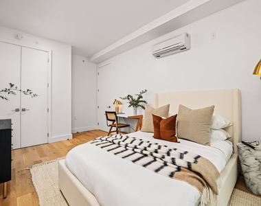 597 Grand St - Photo Thumbnail 4