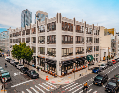 229 Wythe Ave - Photo Thumbnail 13