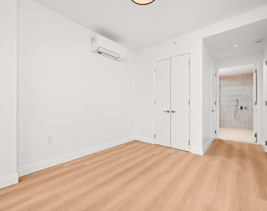 229 Wythe Ave - Photo Thumbnail 8