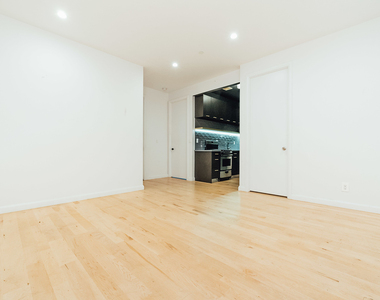 314 Evergreen Ave - Photo Thumbnail 11