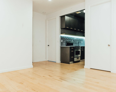 314 Evergreen Ave - Photo Thumbnail 2