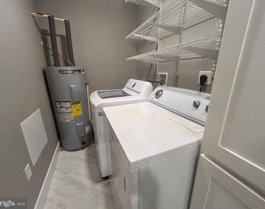 419 Shenandoah Place - Photo Thumbnail 6