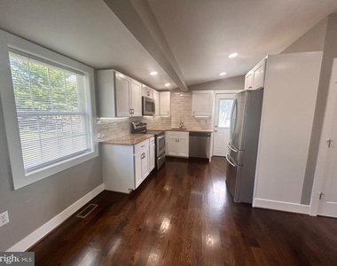 419 Shenandoah Place - Photo Thumbnail 7