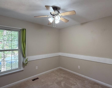 201 Lighthouse Cove - Photo Thumbnail 9