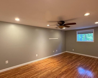 201 Lighthouse Cove - Photo Thumbnail 13