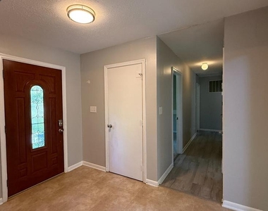 201 Lighthouse Cove - Photo Thumbnail 1