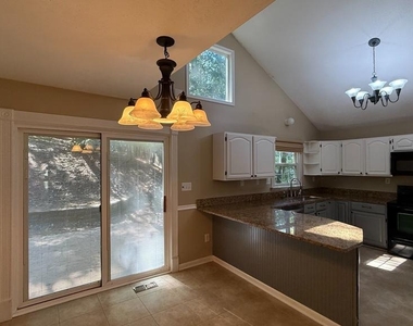 201 Lighthouse Cove - Photo Thumbnail 4