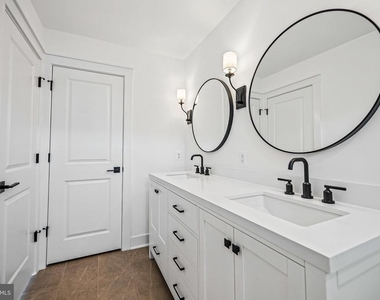 4814 Jackson Village Parkway - Photo Thumbnail 38