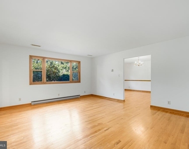 10003 Courthouse Road - Photo Thumbnail 9