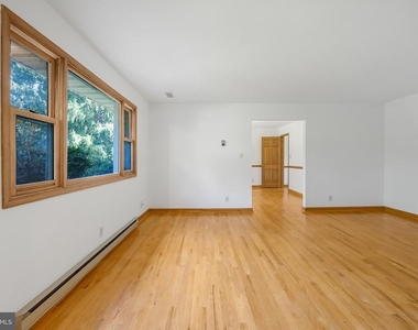 10003 Courthouse Road - Photo Thumbnail 8