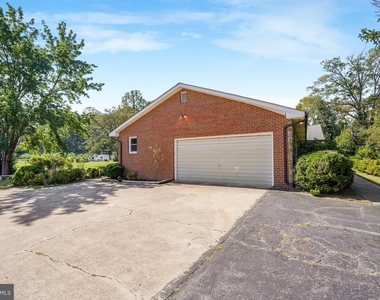 10003 Courthouse Road - Photo Thumbnail 40