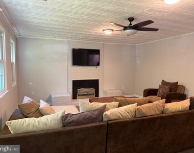 12212 Redwood Court - Photo Thumbnail 1