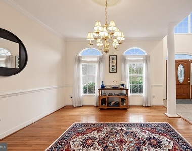 17968 Swans Creek Lane - Photo Thumbnail 12