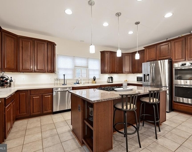 17968 Swans Creek Lane - Photo Thumbnail 16