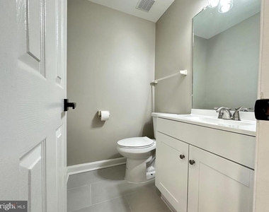 12103 Salemtown Drive - Photo Thumbnail 9