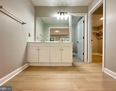 12103 Salemtown Drive - Photo Thumbnail 20