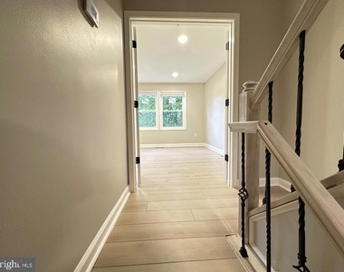 12103 Salemtown Drive - Photo Thumbnail 17