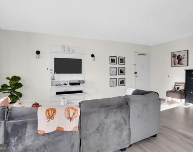 1600 Renate Drive - Photo Thumbnail 6