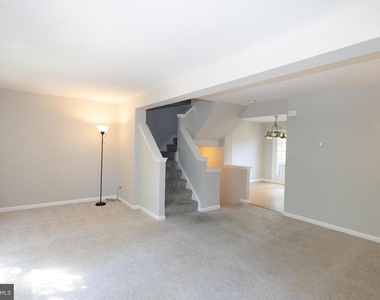 10327 Oconnell Court - Photo Thumbnail 7