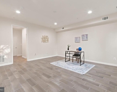 22311 Tees Terrace - Photo Thumbnail 13