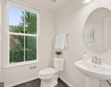 22311 Tees Terrace - Photo Thumbnail 31