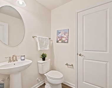 22311 Tees Terrace - Photo Thumbnail 16