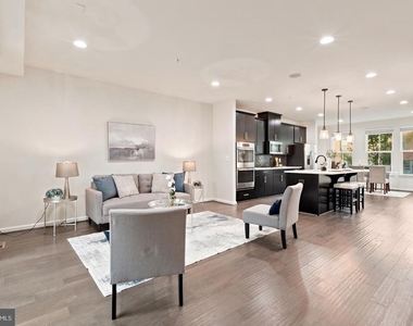 22311 Tees Terrace - Photo Thumbnail 19