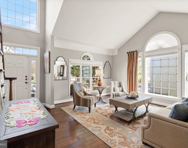 43941 Riverpoint Drive - Photo Thumbnail 11