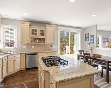 43941 Riverpoint Drive - Photo Thumbnail 16