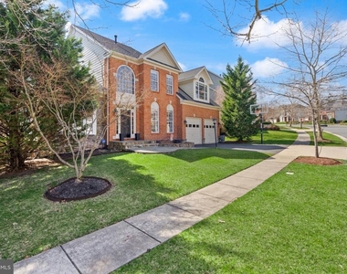 43941 Riverpoint Drive - Photo Thumbnail 4