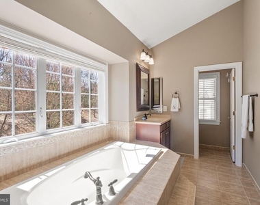 43941 Riverpoint Drive - Photo Thumbnail 43