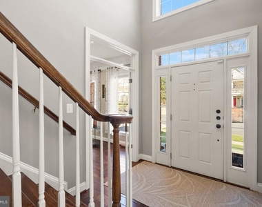 43941 Riverpoint Drive - Photo Thumbnail 5