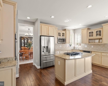 43941 Riverpoint Drive - Photo Thumbnail 19