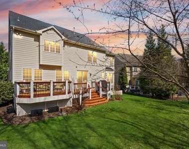 43941 Riverpoint Drive - Photo Thumbnail 2