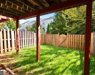 45501 Trail Run Terrace - Photo Thumbnail 29