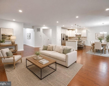 42936 Courtland Chase Square - Photo Thumbnail 9