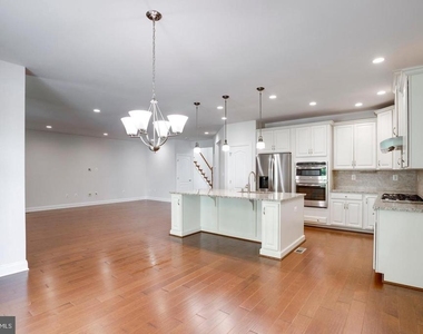 42936 Courtland Chase Square - Photo Thumbnail 25