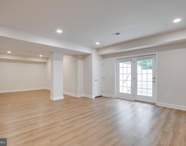 42936 Courtland Chase Square - Photo Thumbnail 59