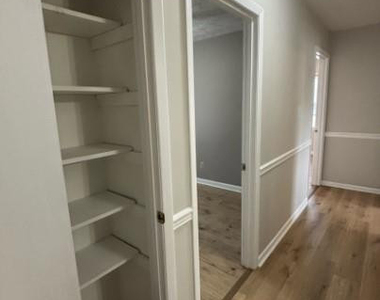 5913 Mcdonald Road - Photo Thumbnail 10